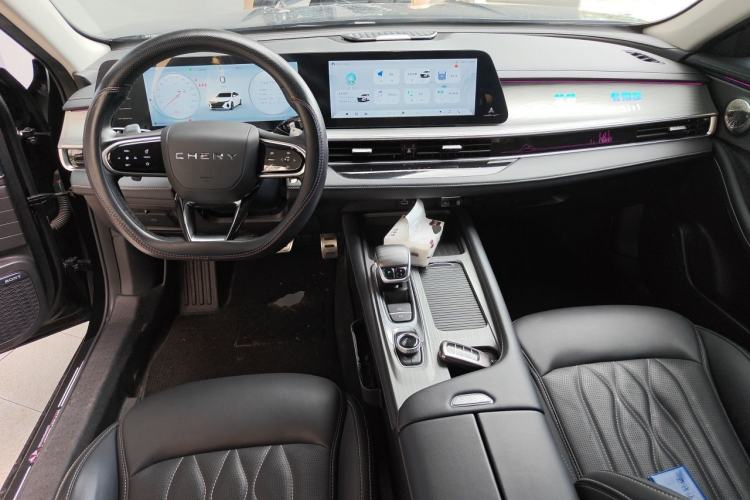 Used Chery Arrizo 8 2023 High-Performance Edition 2.0T DCT Powerfully Equipped Center Console