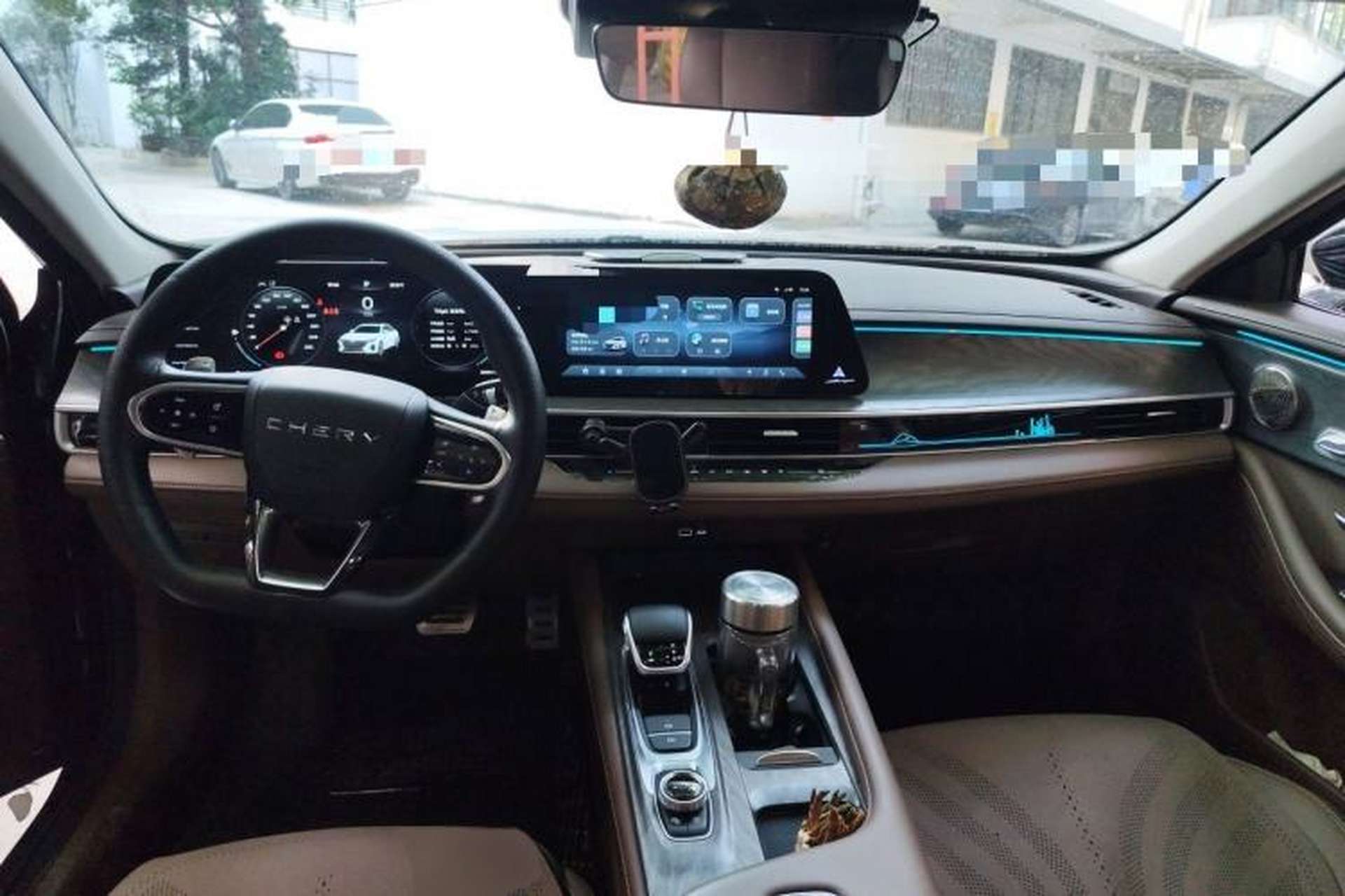 Used Chery Arrizo 8 2023 High-Performance Edition 2.0T DCT Powerfully Equipped Center Console
