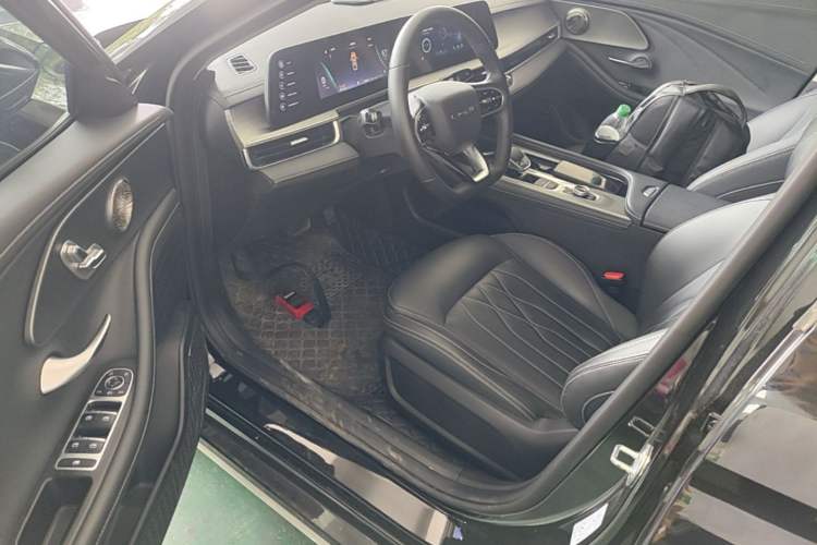 Used Chery Arrizo 8 2023 1.6T DCT Elite Driver Seat