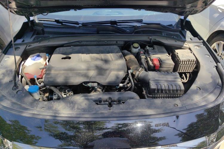 Used Chery Arrizo 8 2023 High-Performance Edition 2.0T DCT Powerfully Equipped Engine Bay