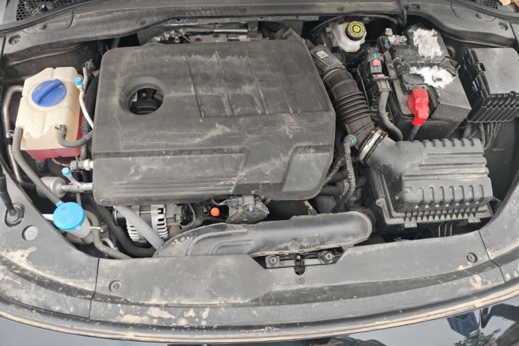 Used Chery Arrizo 8 2023 High-Performance Edition 2.0T DCT Powerfully Equipped Engine Bay