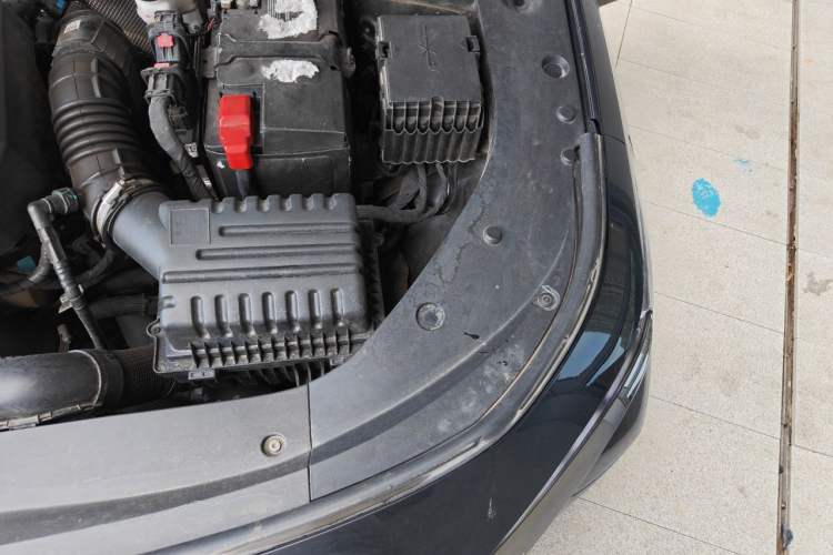 Used Chery Arrizo 8 2023 High-Performance Edition 2.0T DCT Powerfully Equipped Engine Bay Left