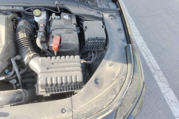 Used Chery Arrizo 8 2023 High-Performance Edition 2.0T DCT Powerfully Equipped Engine Bay Left