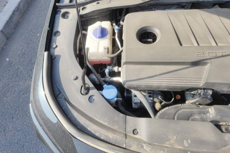 Used Chery Arrizo 8 2023 High-Performance Edition 2.0T DCT Powerfully Equipped Engine Bay Right