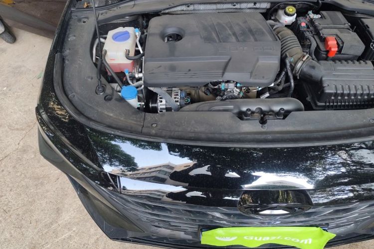 Used Chery Arrizo 8 2023 High-Performance Edition 2.0T DCT Powerfully Equipped Engine Bay Right
