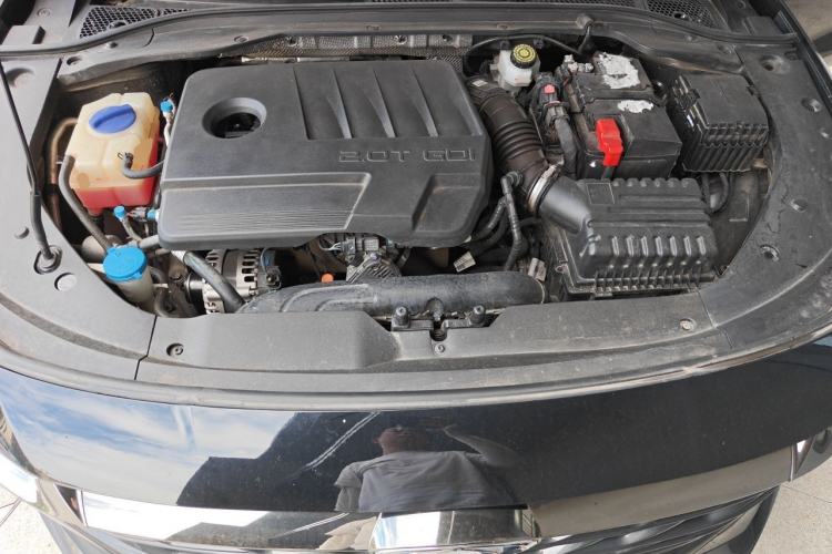 Used Chery Arrizo 8 2023 High-Performance Edition 2.0T DCT Powerfully Equipped Engine Bay