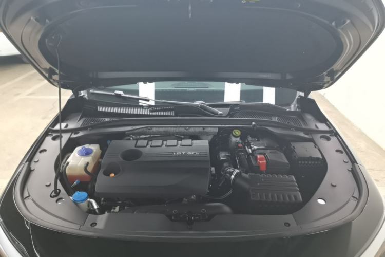Used Chery Arrizo 8 2023 1.6T DCT Standard Engine Bay
