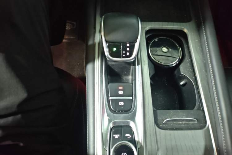 Used Chery Arrizo 8 2023 1.6T DCT Ya Gear Lever
