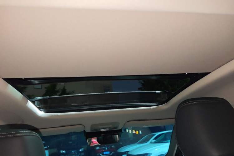Used Chery Arrizo 8 2023 High-Performance Edition 2.0T DCT Powerfully Equipped Headliner