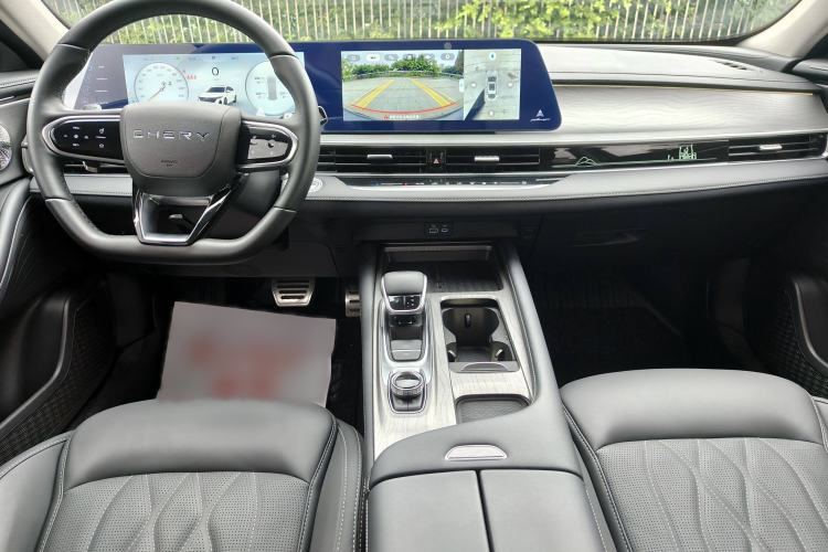 Used Chery Arrizo 8 2023 High-Performance Edition 2.0T DCT Powerfully Equipped Interior 1