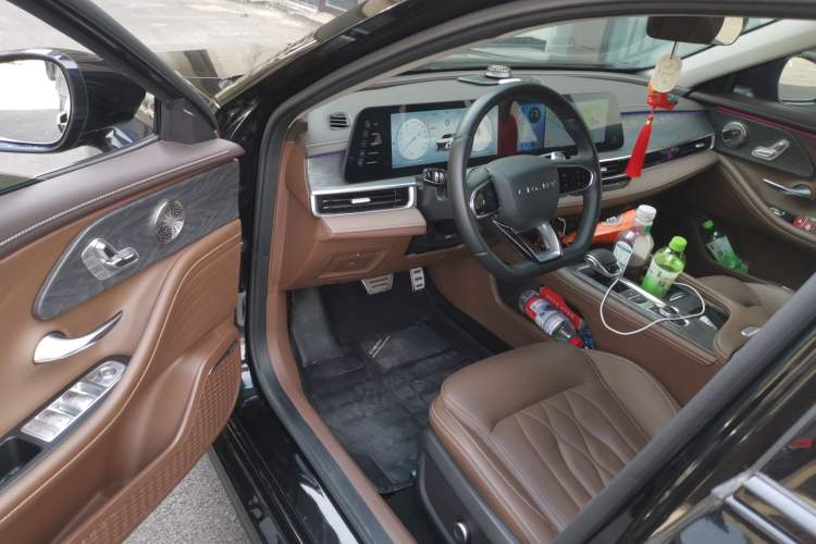 Used Chery Arrizo 8 2023 High-Performance Edition 2.0T DCT Powerfully Equipped Interior 3