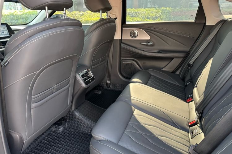 Used Chery Arrizo 8 2023 High-Performance Edition 2.0T DCT Powerfully Equipped Interior 7
