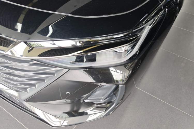 Used Chery Arrizo 8 2023 High-Performance Edition 2.0T DCT Powerfully Equipped Left Front Headlight