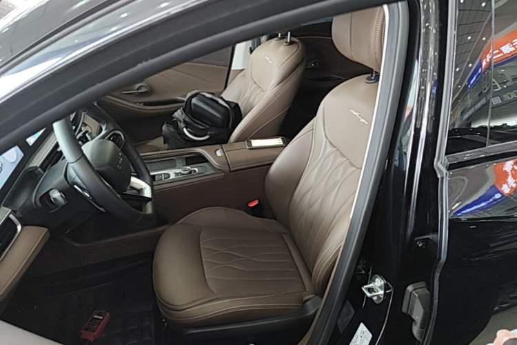 Used Chery Arrizo 8 2023 High-Performance Edition 2.0T DCT Powerfully Equipped Left Front Seat