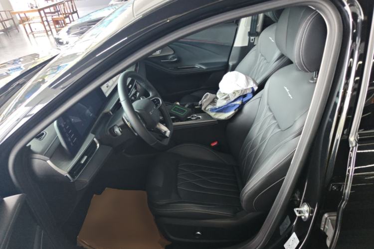 Used Chery Arrizo 8 2023 High-Performance Edition 2.0T DCT Powerfully Equipped Left Front Seat