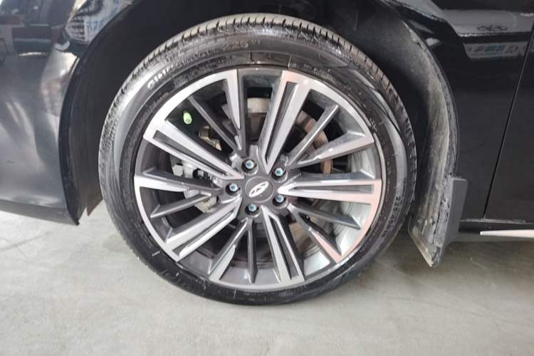 Used Chery Arrizo 8 2023 1.6T DCT Elite Left Front Wheel Hub