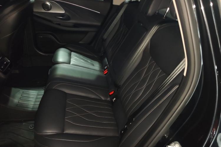 Used Chery Arrizo 8 2023 High-Performance Edition 2.0T DCT Powerfully Equipped Left Rear Seat