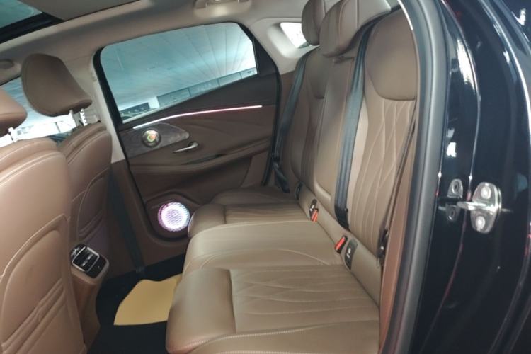 Used Chery Arrizo 8 2023 High-Performance Edition 2.0T DCT Powerfully Equipped Left Rear Seat