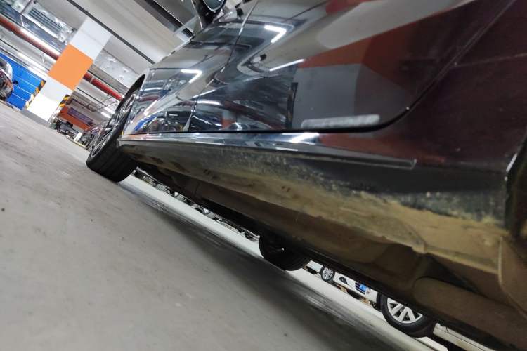 Used Chery Arrizo 8 2023 High-Performance Edition 2.0T DCT Powerfully Equipped Left Side Sill
