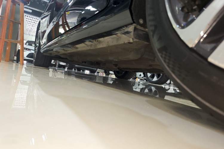 Used Chery Arrizo 8 2023 High-Performance Edition 2.0T DCT Powerfully Equipped Left Side Sill
