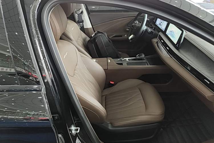 Used Chery Arrizo 8 2023 High-Performance Edition 2.0T DCT Powerfully Equipped Right Front Seat