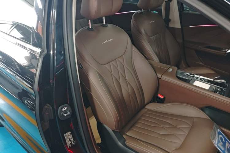Used Chery Arrizo 8 2023 High-Performance Edition 2.0T DCT Powerfully Equipped Right Front Seat