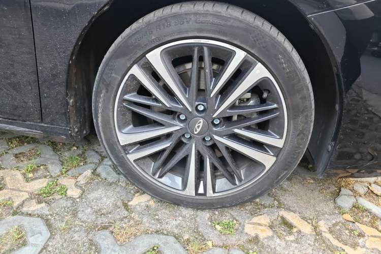 Used Chery Arrizo 8 2023 High-Performance Edition 2.0T DCT Powerfully Equipped Right Front Wheel Hub
