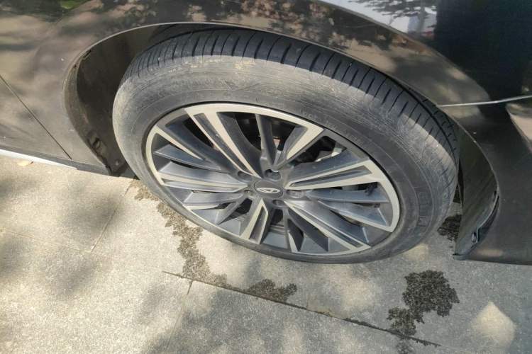 Used Chery Arrizo 8 2023 1.6T DCT Elite Right Front Wheel Hub