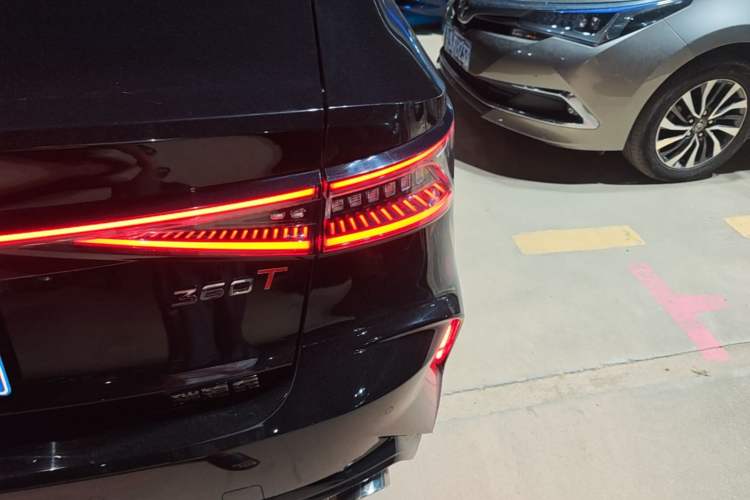 Used Chery Arrizo 8 2023 High-Performance Edition 2.0T DCT Powerfully Equipped Right Rear Taillight