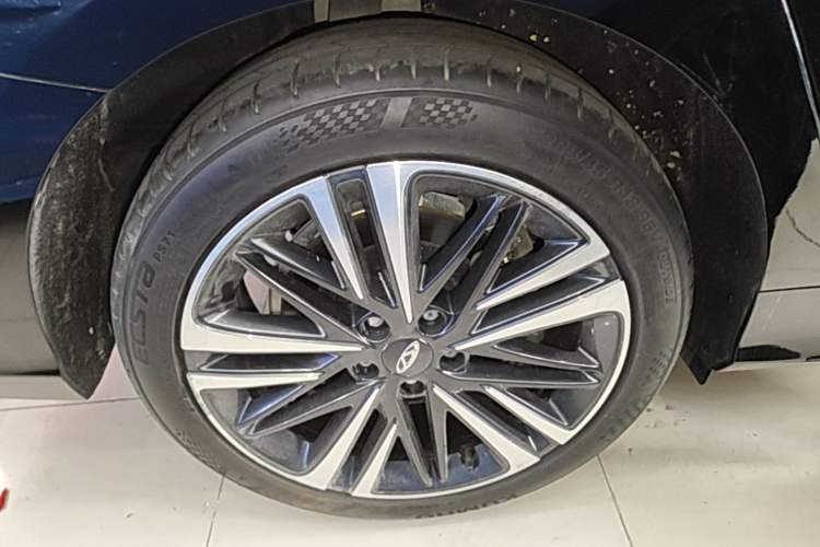 Used Chery Arrizo 8 2023 High-Performance Edition 2.0T DCT Powerfully Equipped Right Rear Wheel Hub