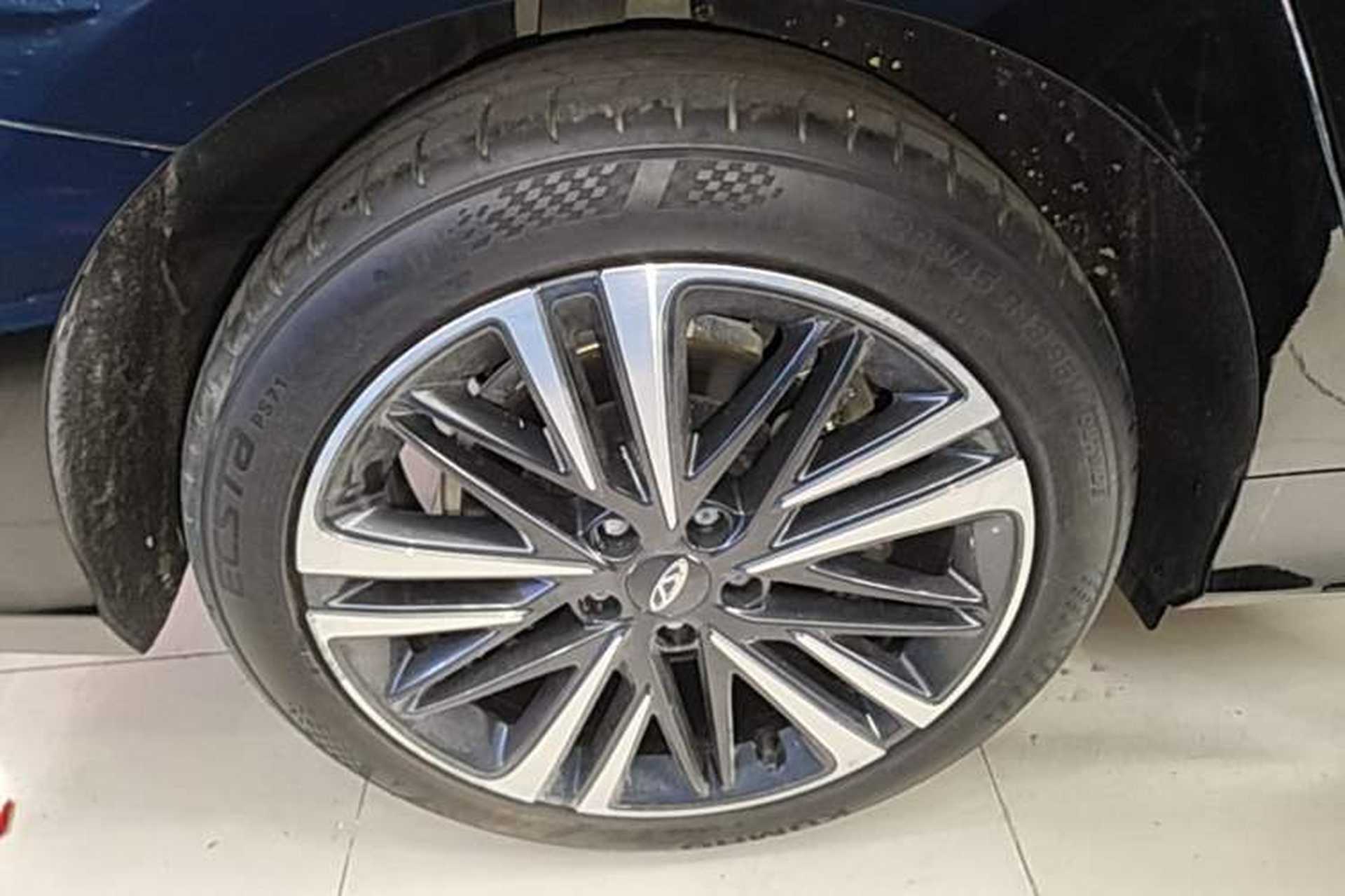 Used Chery Arrizo 8 2023 High-Performance Edition 2.0T DCT Powerfully Equipped Right Rear Wheel Hub