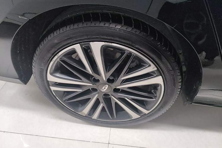 Used Chery Arrizo 8 2023 High-Performance Edition 2.0T DCT Powerfully Equipped Right Rear Wheel Hub