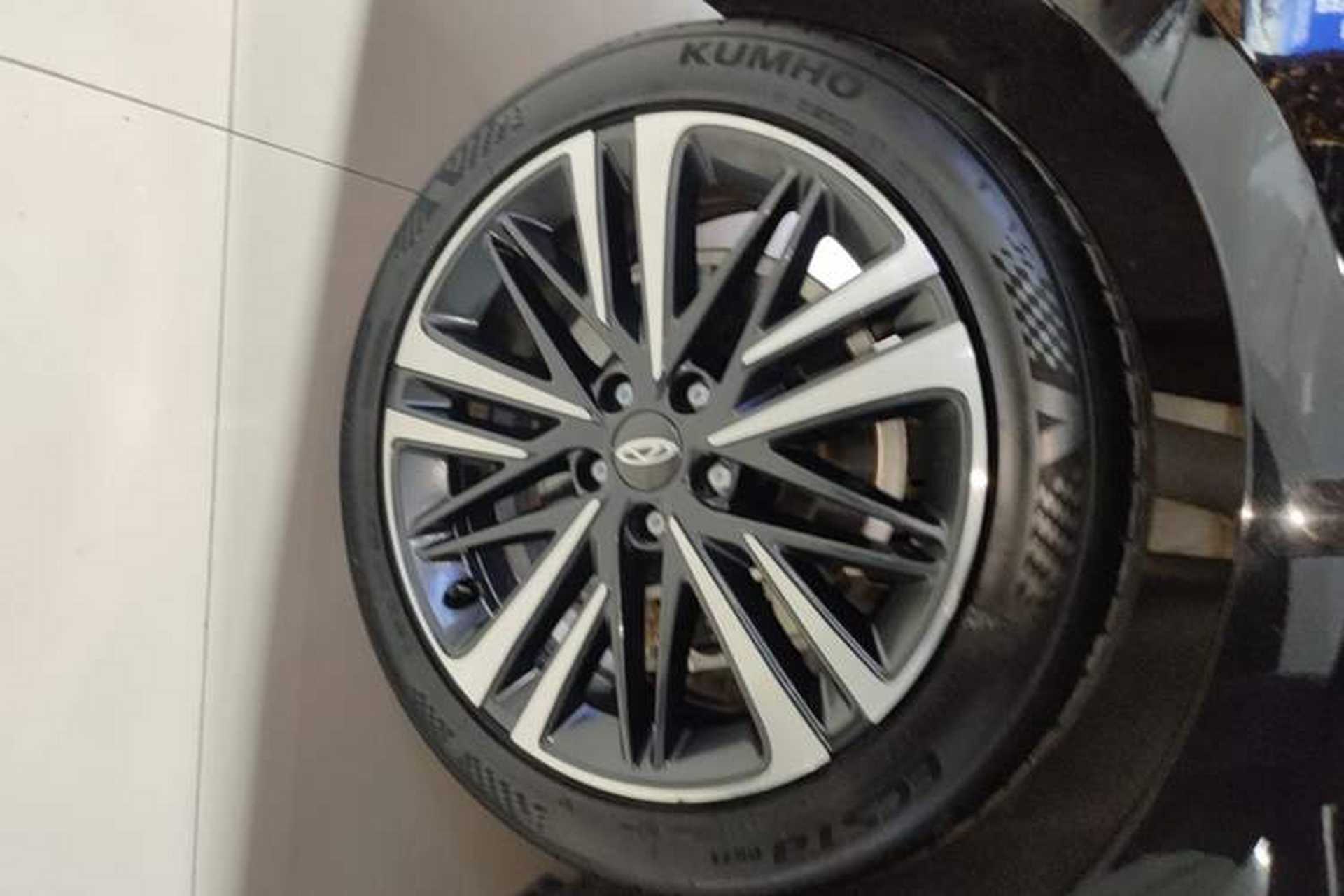 Used Chery Arrizo 8 2023 High-Performance Edition 2.0T DCT Powerfully Equipped Right Rear Wheel Hub