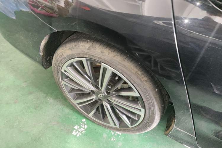 Used Chery Arrizo 8 2023 1.6T DCT Elite Right Rear Wheel Hub