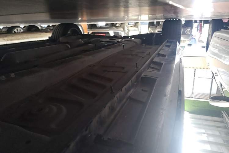 Used Chery Arrizo 8 2023 High-Performance Edition 2.0T DCT Powerfully Equipped Right Side Sill