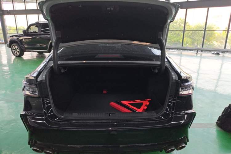 Used Chery Arrizo 8 2023 High-Performance Edition 2.0T DCT Powerfully Equipped Trunk