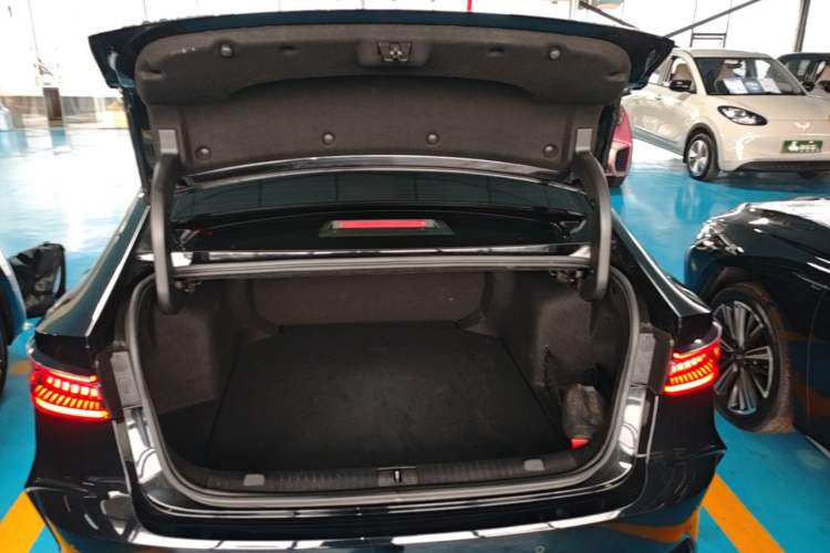 Used Chery Arrizo 8 2023 High-Performance Edition 2.0T DCT Powerfully Equipped Trunk