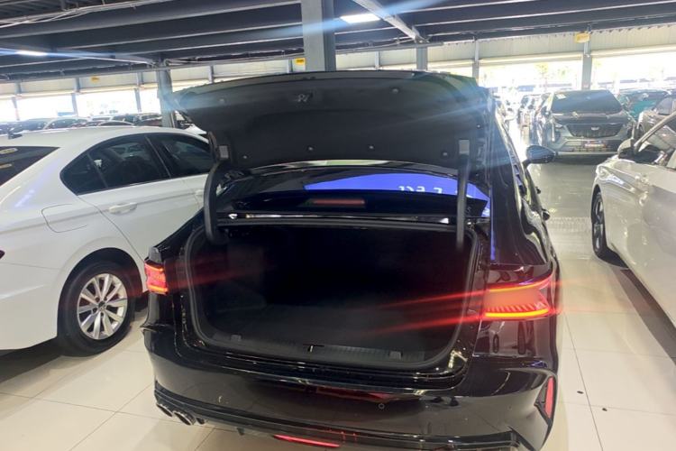 Used Chery Arrizo 8 2023 High-Performance Edition 2.0T DCT Powerfully Equipped Trunk