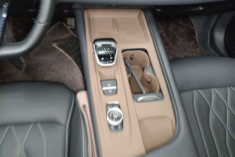 Used Chery Arrizo 8 2023 1.6T DCT Elite Gear Lever