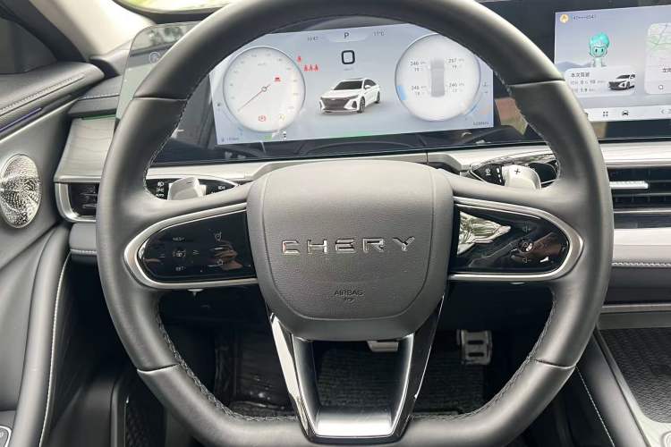 Used Chery Arrizo 8 2023 High-Performance Edition 2.0T DCT Powerfully Equipped Interior 1