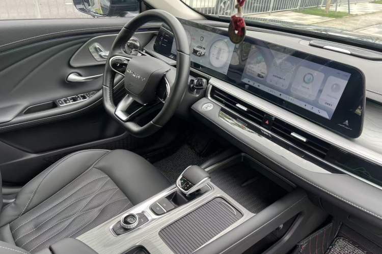 Used Chery Arrizo 8 2023 High-Performance Edition 2.0T DCT Powerfully Equipped Interior 2