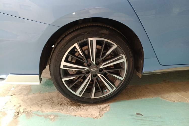 Used Chery Arrizo 8 2023 1.6T DCT Elite Right Rear Wheel Hub