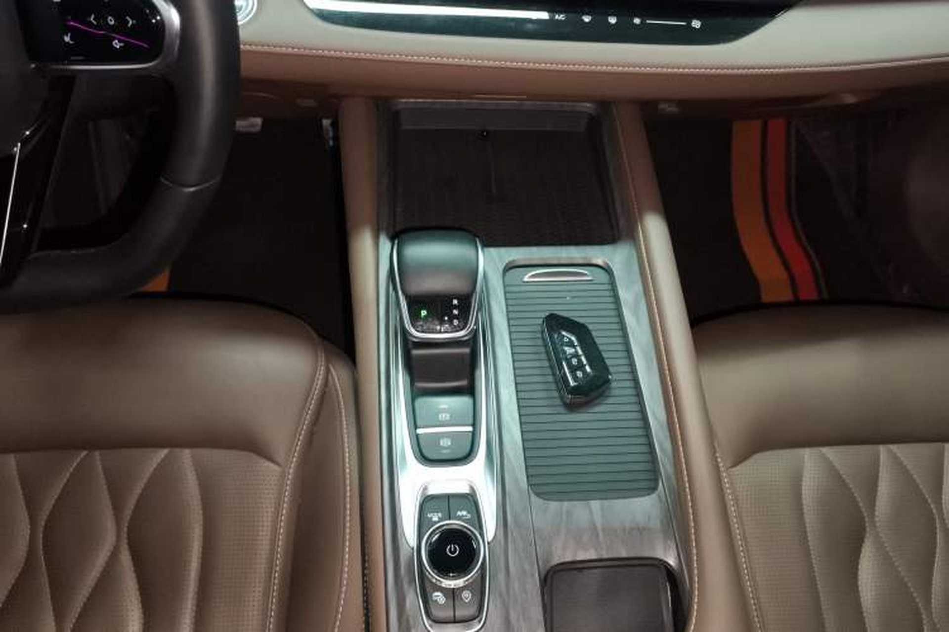 Used Chery Arrizo 8 2023 High-Performance Edition 2.0T DCT Powerfully Equipped Gear Lever