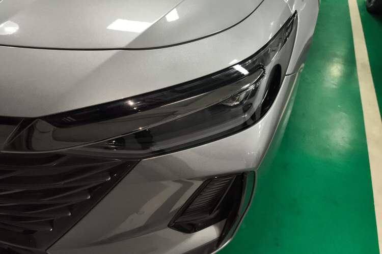 Used Chery Arrizo 8 2023 High-Performance Edition 2.0T DCT Powerfully Equipped Left Front Headlight