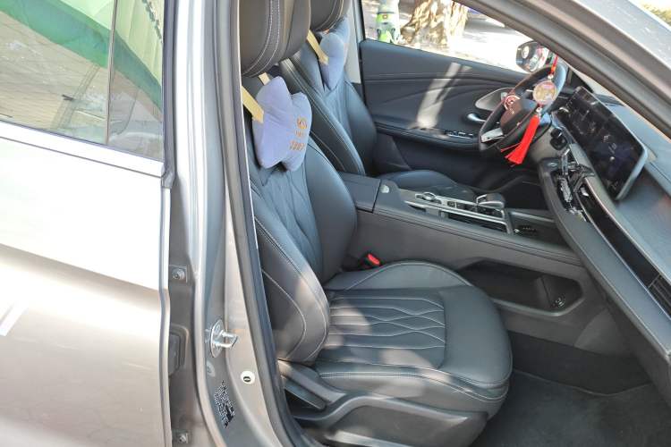 Used Chery Arrizo 8 2023 1.6T DCT Elite Right Front Seat