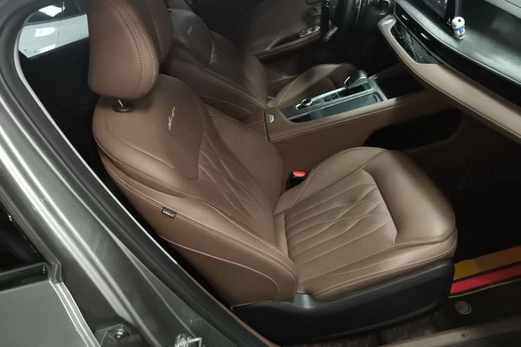 Used Chery Arrizo 8 2023 High-Performance Edition 2.0T DCT Powerfully Equipped Right Front Seat
