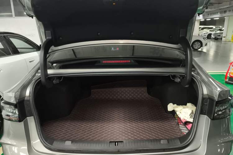 Used Chery Arrizo 8 2023 High-Performance Edition 2.0T DCT Powerfully Equipped Trunk