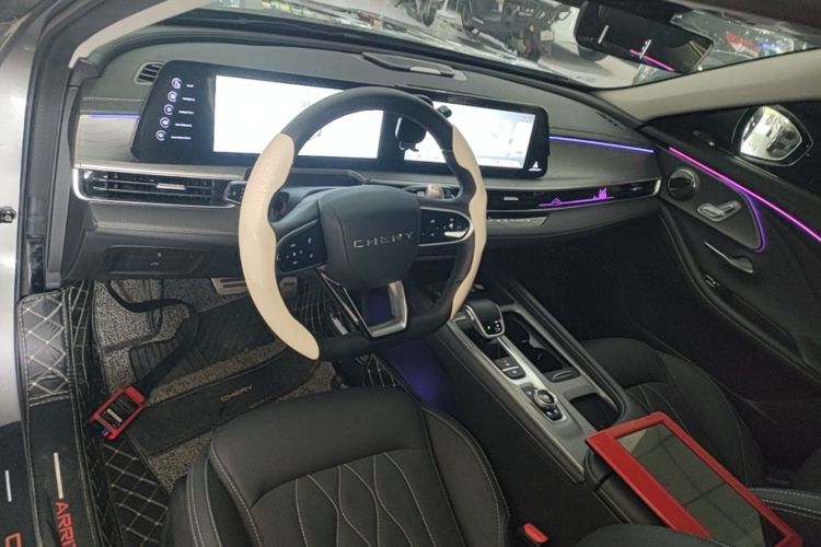 Used Chery Arrizo 8 2023 High-Performance Edition 2.0T DCT Powerfully Equipped Center Console