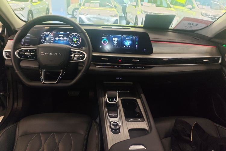 Used Chery Arrizo 8 2023 1.6T DCT Elite Center Console