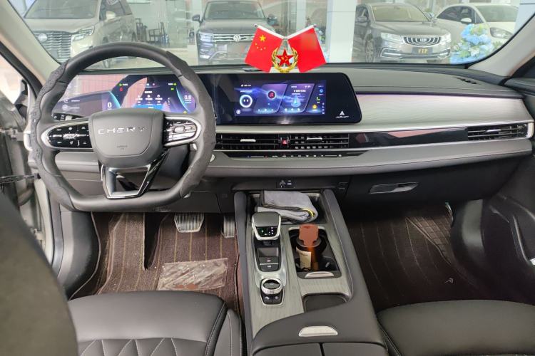 Used Chery Arrizo 8 2023 1.6T DCT Elite Center Console